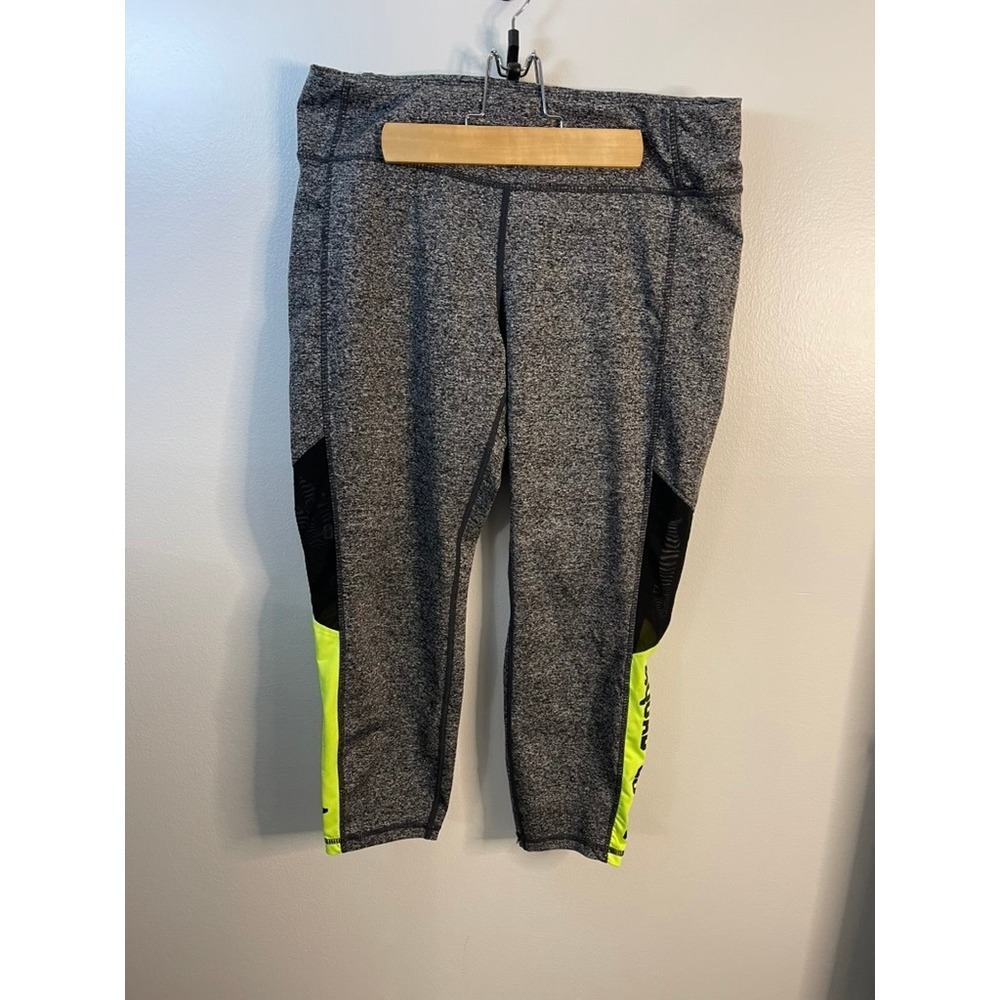City Streets Womens Space Dye Capri Leggings Gray Neon Yellow Squad Goals Size L